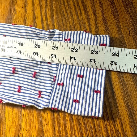 GAP women’s blue striped button down shirt with tiny pink bows - Picture 7 of 8